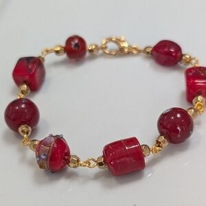 Handmade Beaded Red Glass Gold Tone Bracelet 7" (Adjustable)